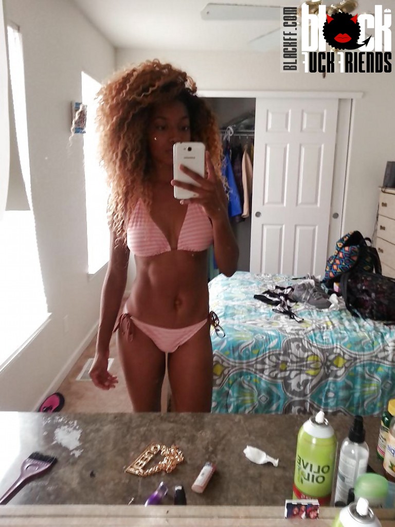 Beautiful slim ebony amateur - XXX Dessert - Picture 4