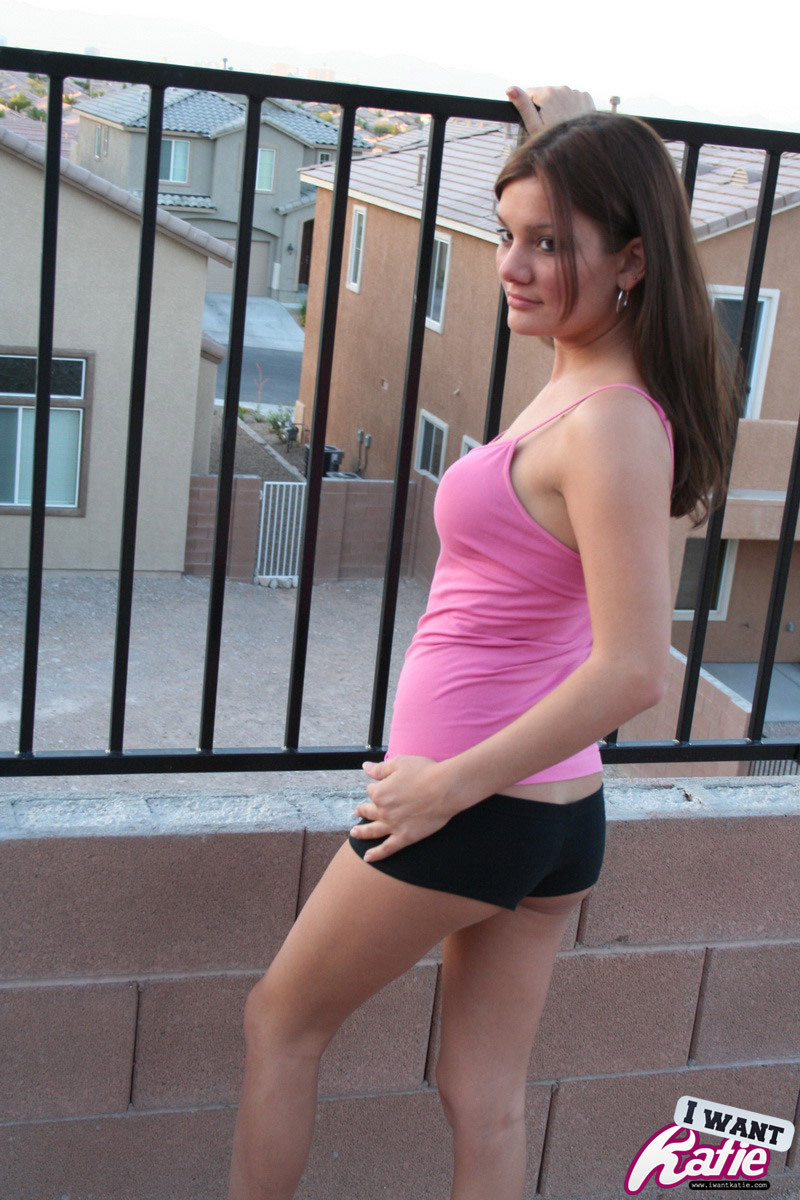 Beautiful teen neighbor - XXX Dessert - Picture 4