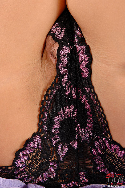 Long legs lace panties - XXXonXXX - Pic 5