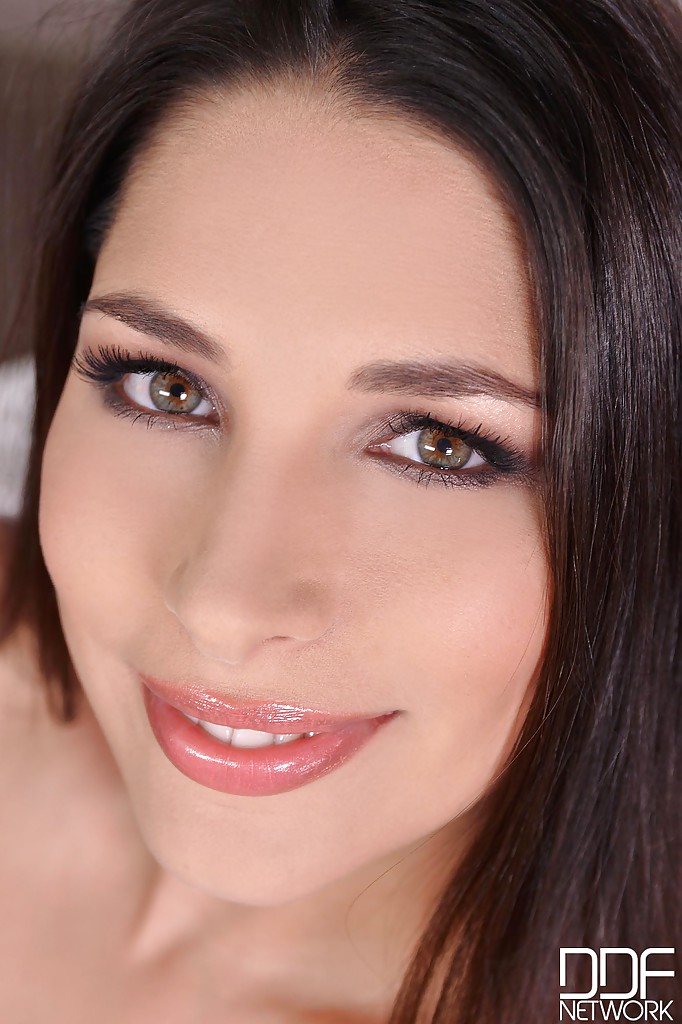 Cameltoe masturbation - XXXonXXX - Pic 1