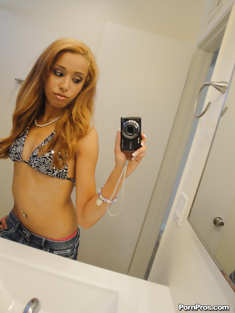 Slim amazing latina - XXX Dessert - Picture 1