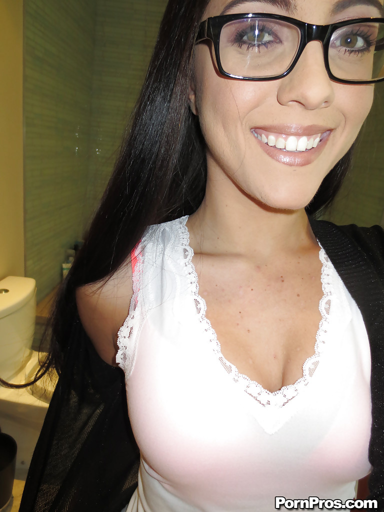 Pretty teen big tits - XXXonXXX - Pic 1