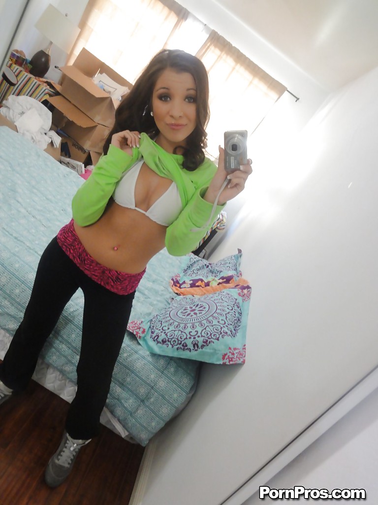 Stripping mirror - XXXonXXX - Pic 4