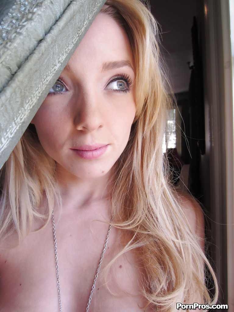 Slim 18 year old blonde - XXXonXXX - Pic 2