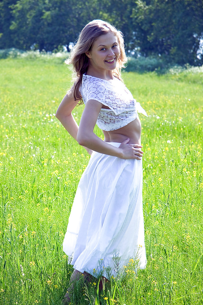 British flexible masturbation - XXXonXXX - Pic 2