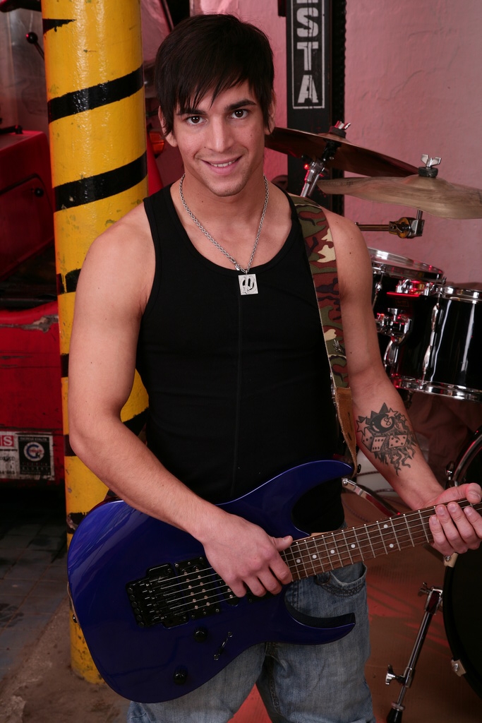 British monster gay hardcore - XXX Dessert - Picture 2