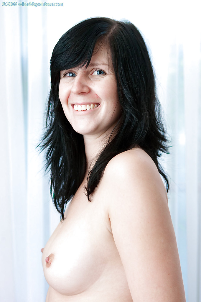 Stripping natural amateur mom - XXX Dessert - Picture 10