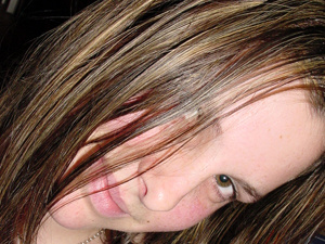 Horny teen girl Liandra Dahl sucking her - Picture 3