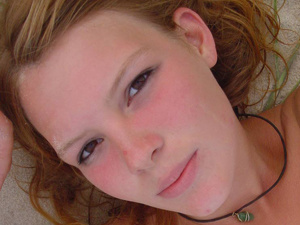 Horny teen girl Liandra Dahl sucking her - Picture 7