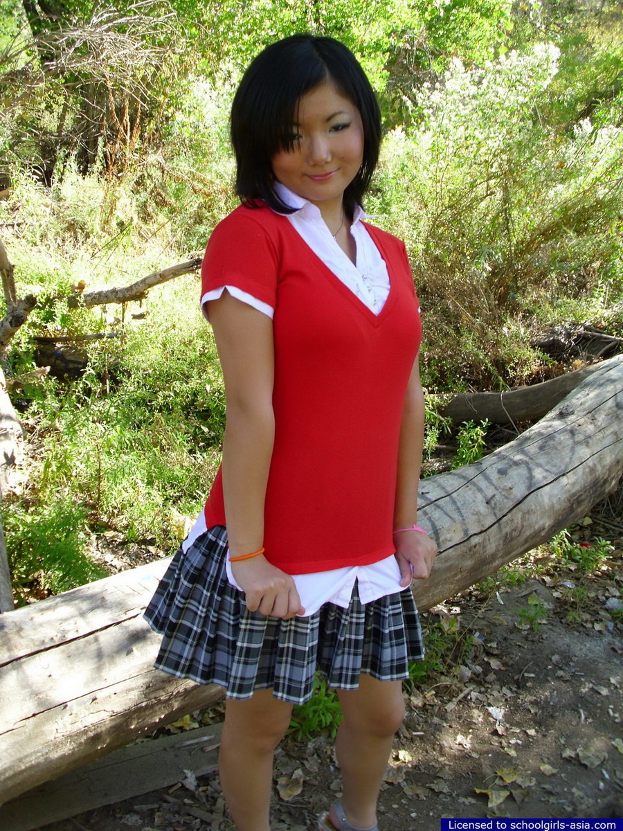 This chubby student flashes her big natural tits and her shaved slit outdoors - XXXonXXX - Pic 2