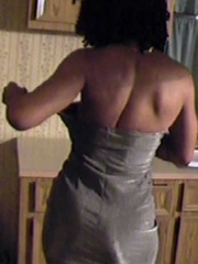 Voyeur is a mature black spinner with a tight body. She - Picture 2