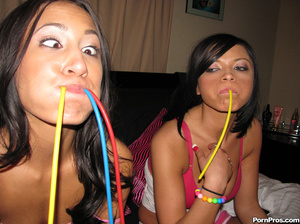 Amia, Halie have their first TEEN BFF th - XXX Dessert - Picture 4