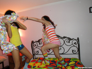 Lexi, Tia have their first teen BFF thre - Picture 3