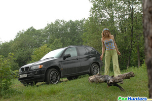 Posh hoochie takes a stop in the woods to piss - Picture 6