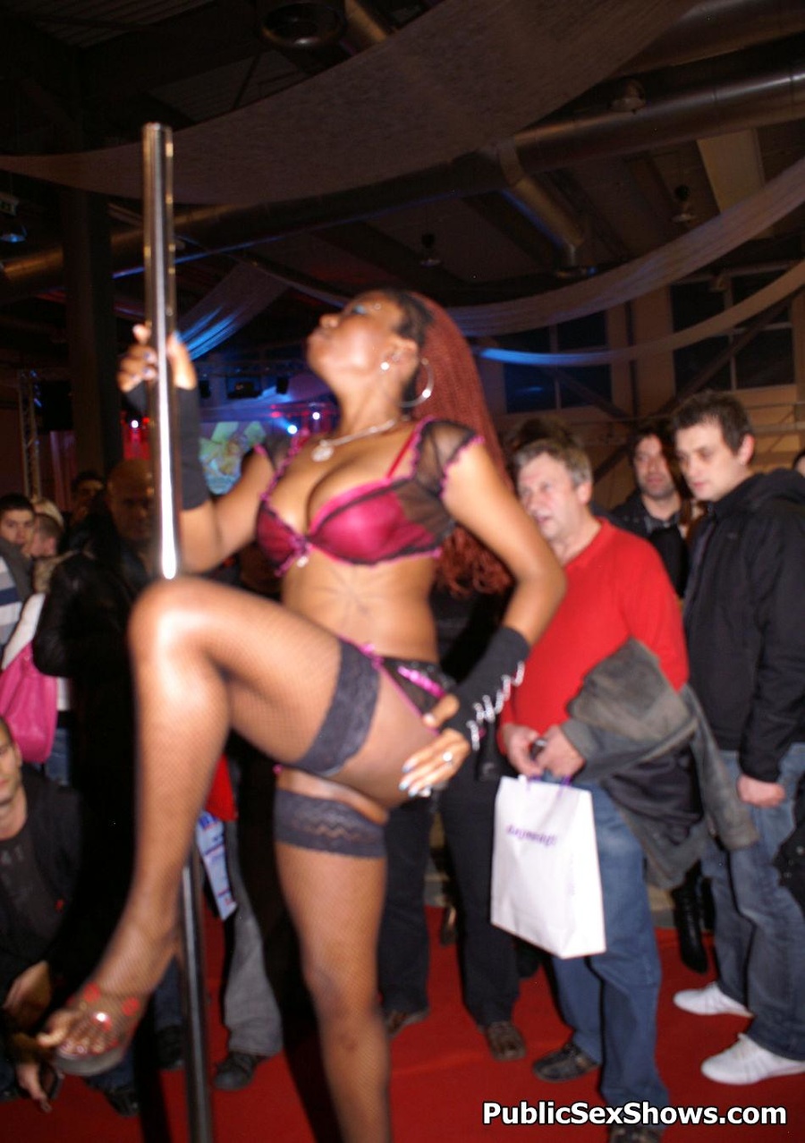 Amazing ebony beauty in sexy lingerie performing great pole dance. Tags: Public, reality girls, striptase, naked girls. - XXXonXXX - Pic 1