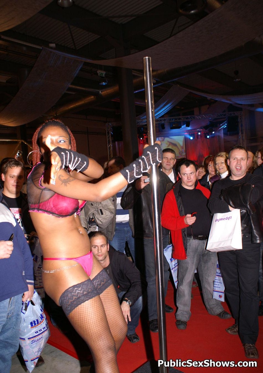 Amazing ebony beauty in sexy lingerie performing great pole dance. Tags: Public, reality girls, striptase, naked girls. - XXXonXXX - Pic 5