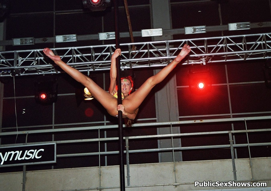 Sex show models dacing naked and riding hard dicks in the public. Tags: Sexy lingerie, hardcore, reality, perfect butt. - XXXonXXX - Pic 6