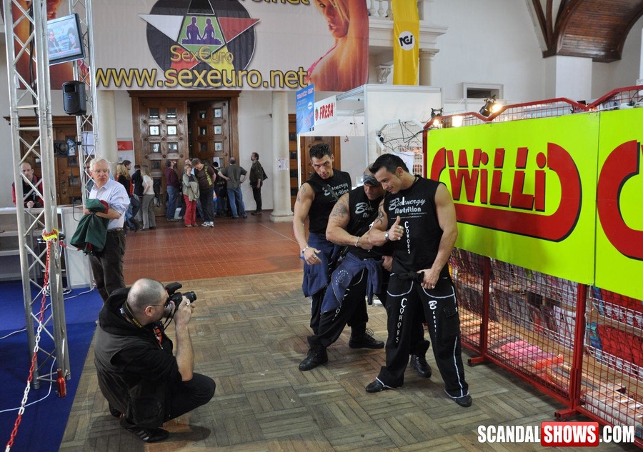 Check out hot xxx pics of sexy show girls posing in sexy lingerie. Tags: Realuty, public, striptease. - XXXonXXX - Pic 7