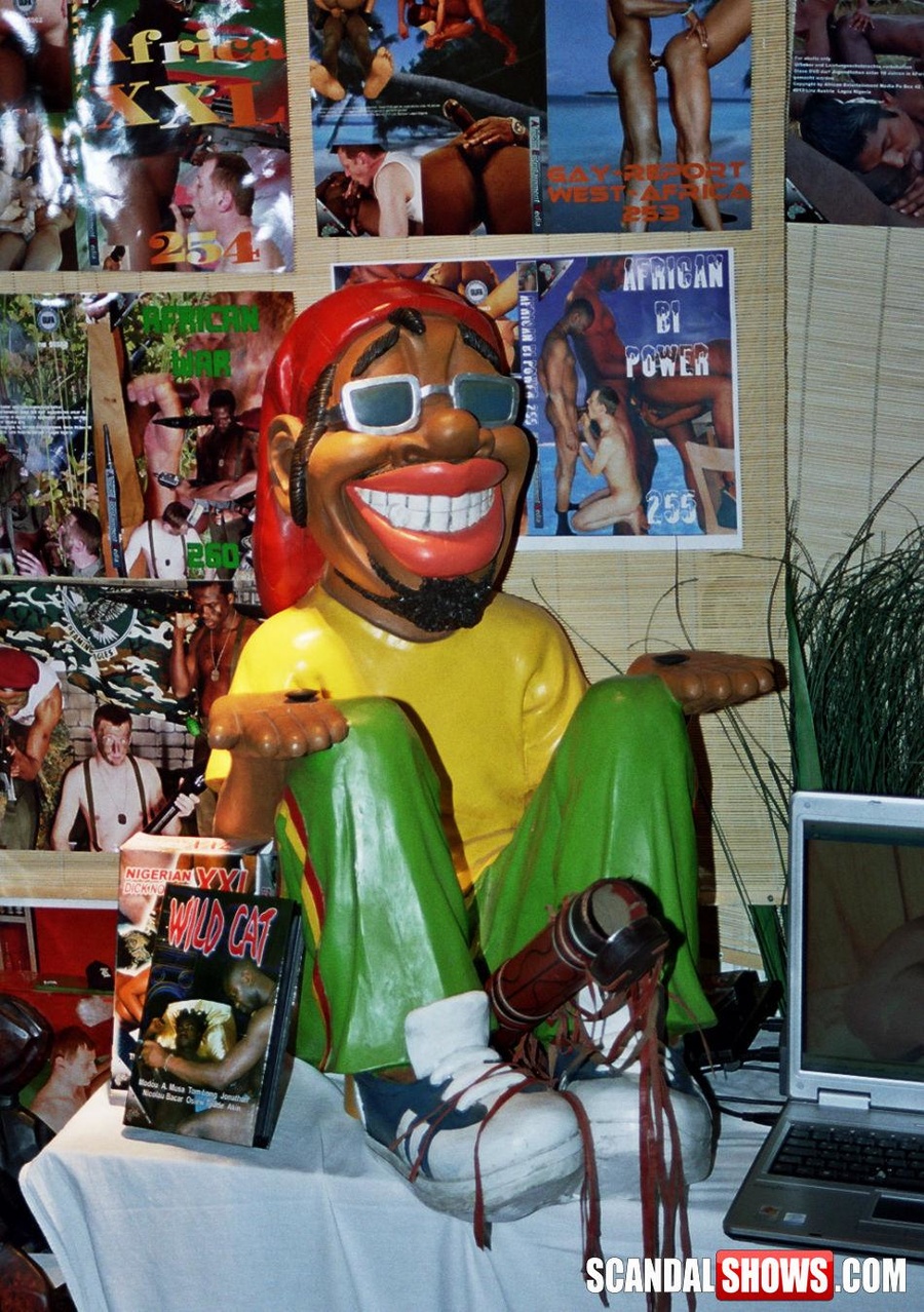 These horny beauties getting naked on public and going wild. Tags: Reality, naked girls, stocking, boobs. - XXXonXXX - Pic 5