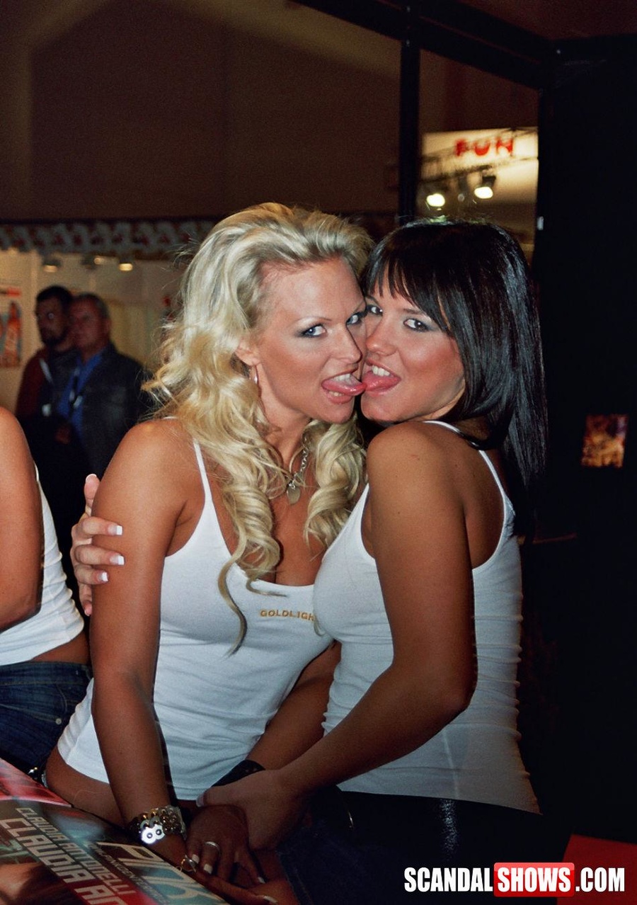 Sex show horny chicks don't mind their twats fucked in the public. Tags: Sexy lingerie, reality, naked girls, boobs. - XXXonXXX - Pic 7