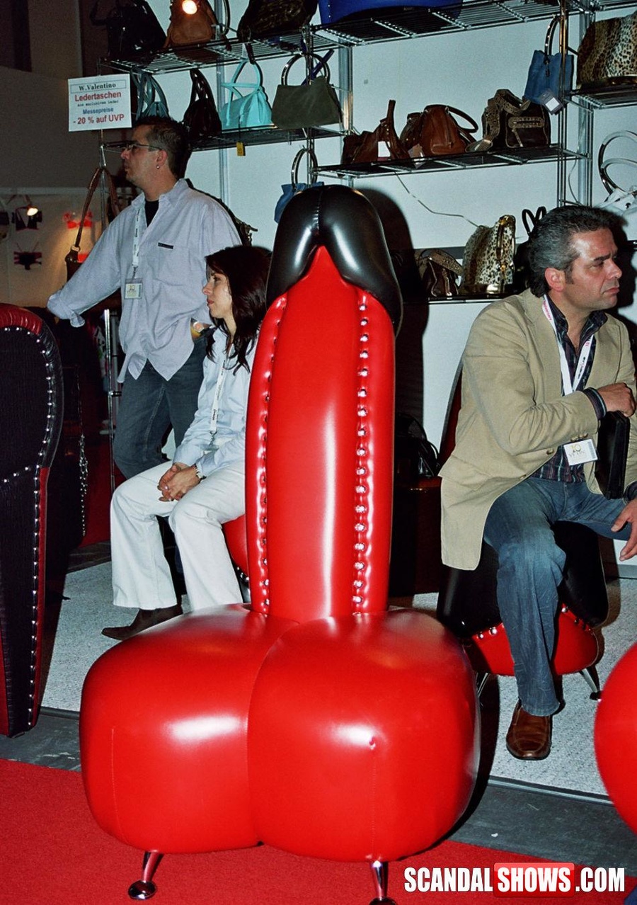 Sex show horny chicks don't mind their twats fucked in the public. Tags: Sexy lingerie, reality, naked girls, boobs. - XXXonXXX - Pic 8