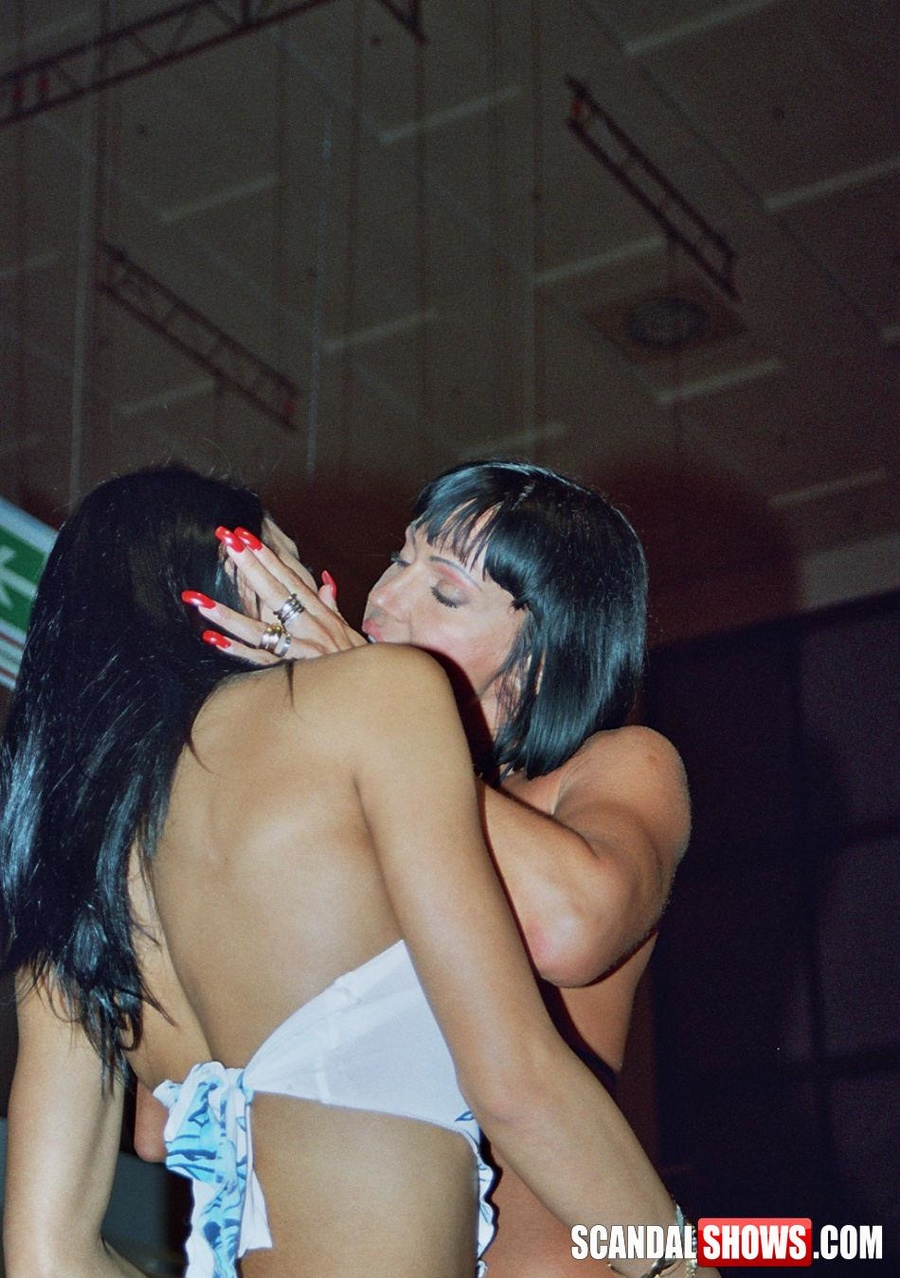 Delicious sexy show cuties willingly showing all they got in public. Tags: Reality, big tits, sexy ass, naked girls. - XXXonXXX - Pic 5