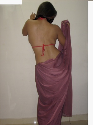 Gorgeous indian babe in sexy red bra teasingly dancing on a cam. - XXXonXXX - Pic 6