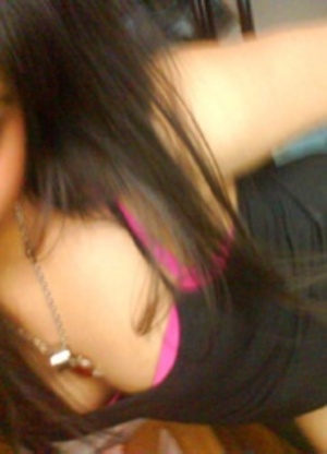 Delicious young indian stunner in pink undies making selfshot pics. - Picture 7