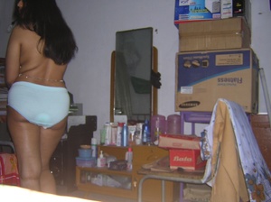 Horny young indian hottie in blue panties playing with her itching vagina. - Picture 10
