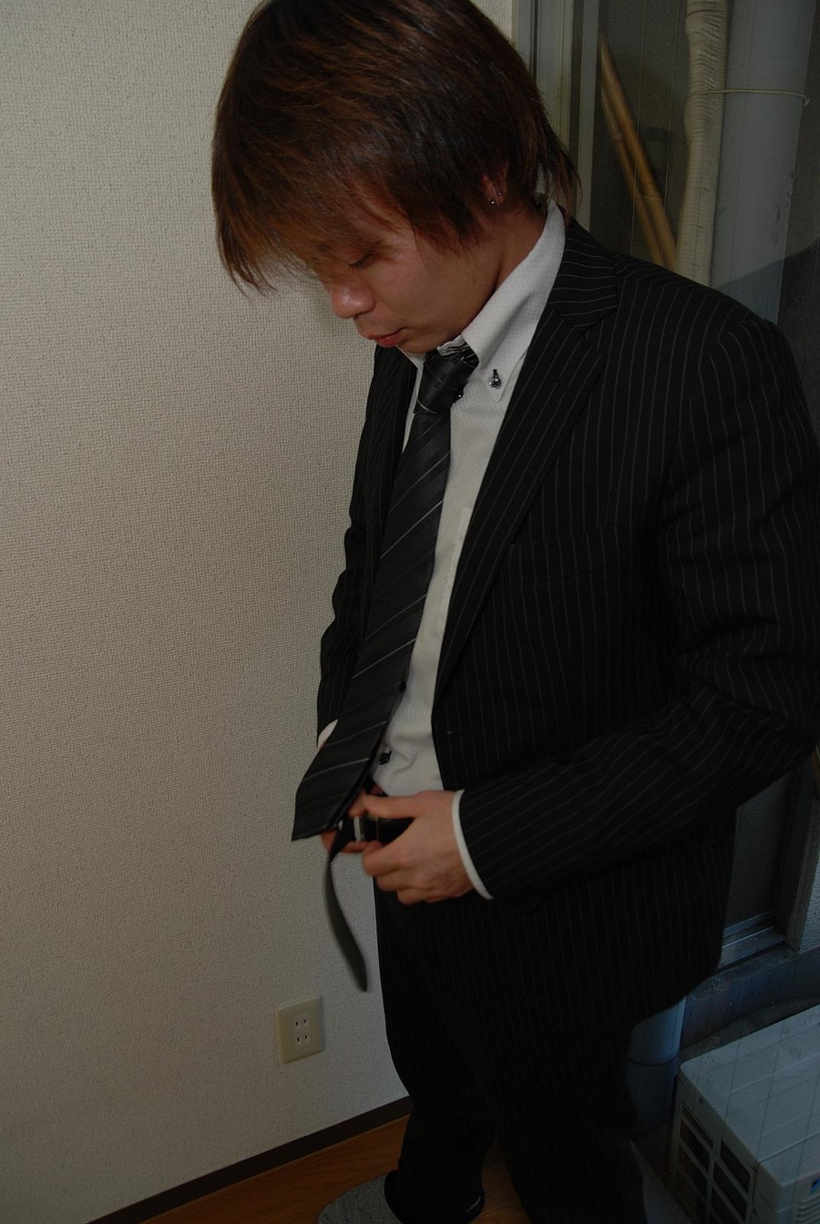 Young japanise businessman reveals his dick - XXX Dessert - Picture 2