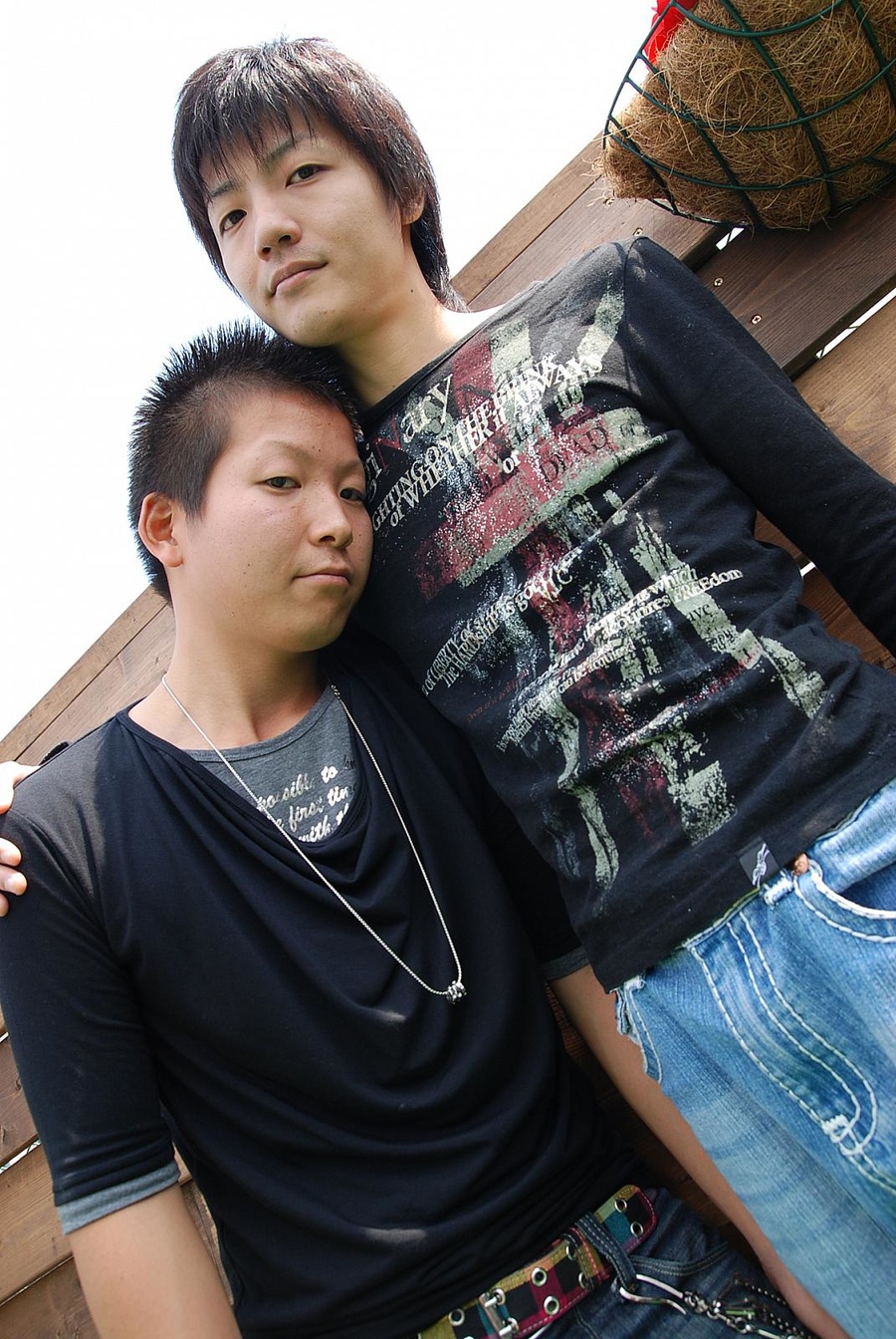 Petite body japanese dude getting it on wit - XXX Dessert - Picture 1