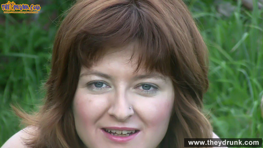 Brunette mature slut takes off white blouse and skirt and posing stark-naked in the garden - XXXonXXX - Pic 10