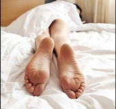 That face looks much promising, nevertheless teen feet are much sweeter…