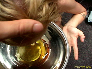 The whole bowl of pee relaxed by blonde after doing the hottest blowjob! - Picture 13
