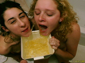 See! They are not only pissing, but also drinking all that! - Picture 5