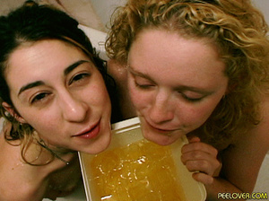 See! They are not only pissing, but also drinking all that! - Picture 8