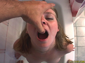 Pouring goldenshower right into her mouth while smiling! - Picture 7