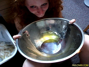 This can’t be done in a different way except for pouring all your pissing in bowl! - XXXonXXX - Pic 14