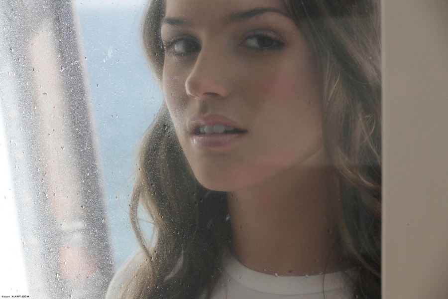 Young erotic nymph looking so irresitible w - XXX Dessert - Picture 12