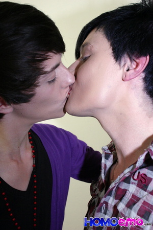 These emo nasties are loving each other and making that really hard gay men things! - XXXonXXX - Pic 2