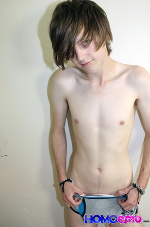Hey, I am cute, young and sex-appeal youthful gay boys lover! - Picture 8
