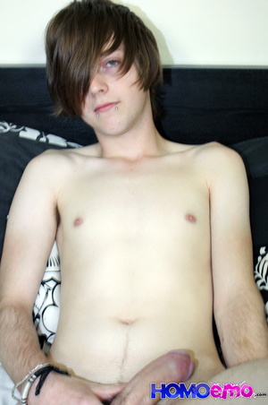 Hey, I am cute, young and sex-appeal youthful gay boys lover! - Picture 10