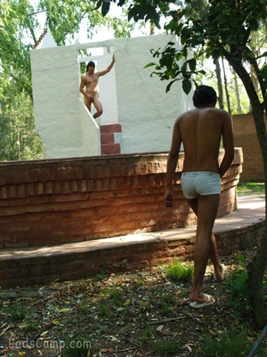 Having gays videos session in the deserted place of some public WC - Picture 5
