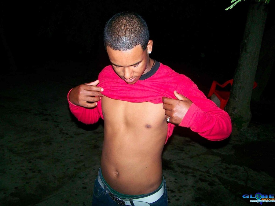 Black one is dusting the duvet on his Gay Sex body - XXXonXXX - Pic 2