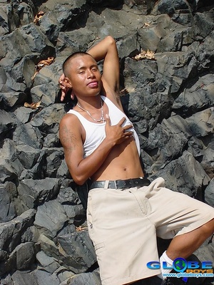 Well, it’s all right when such green Asian effeminate is doing gay sex Irish promotion - XXXonXXX - Pic 2