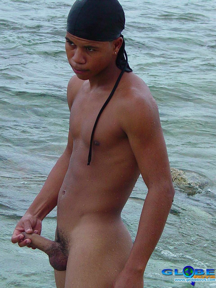 I go far explaining all that and advertising my personal gay videos! - XXXonXXX - Pic 4