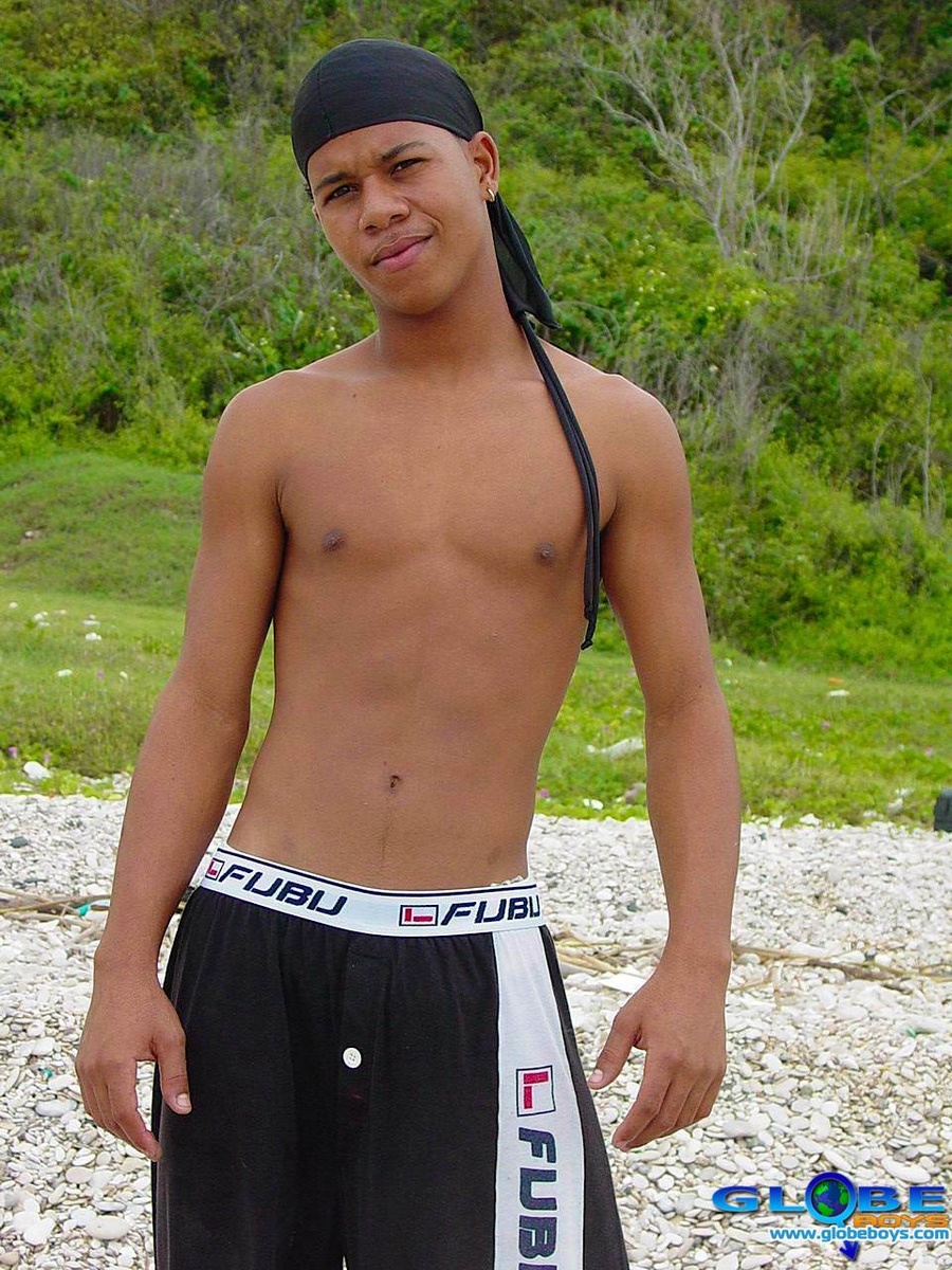 Come on, just doing exercises with his own gay pictures thing! - XXXonXXX - Pic 1