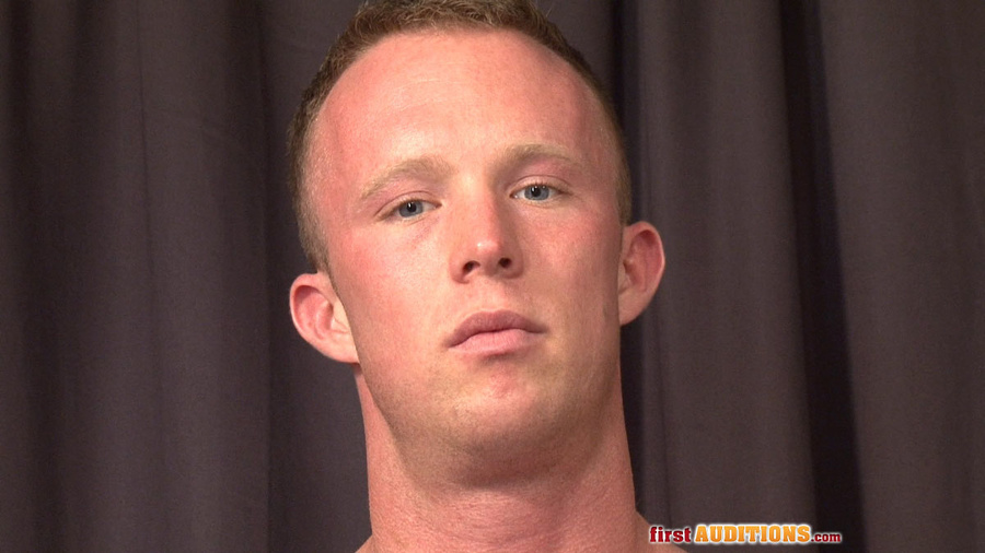Sex starving gay boy slips out his clothes  - XXX Dessert - Picture 4