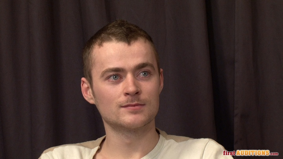 Blue eyes gay dude getting naked in the cas - XXX Dessert - Picture 2