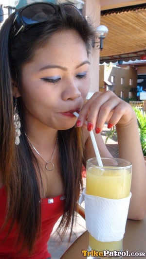 Drinking juice with stranger and driving insane Asian porn with him afterwards! - Picture 3